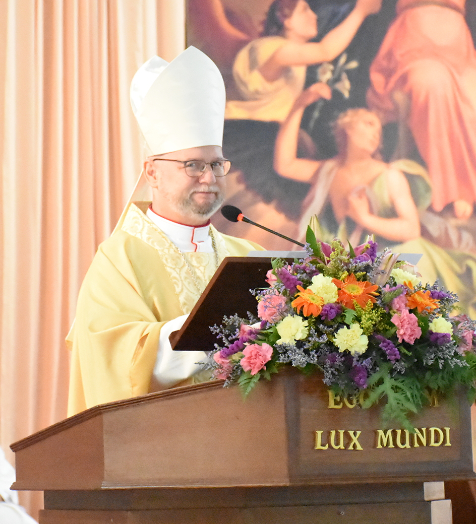  พระอัครสังฆราชปีเตอร์ ไบรอัล เวลส์